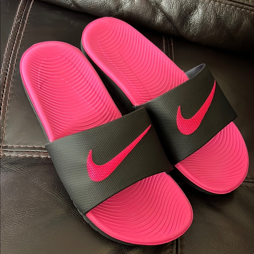 Nike Pink and Black Sandals for Casual Comfort size 6Y